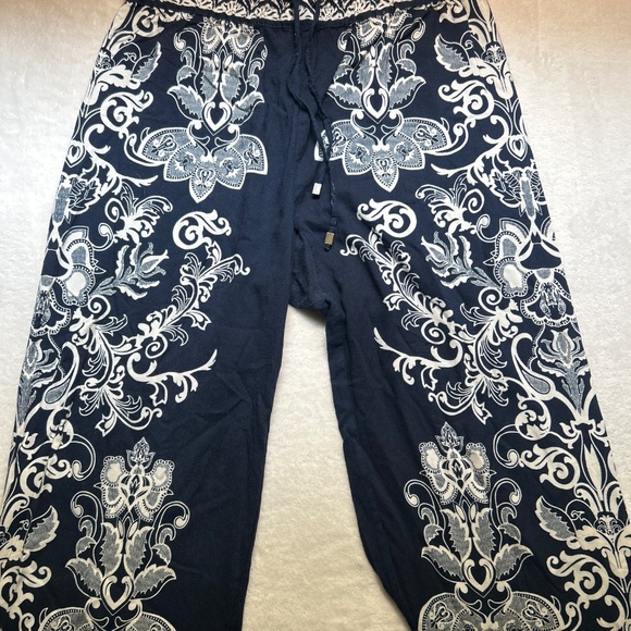 Rose & Thyme casual flowy pants navy blue& white SZ medium - Picture 2 of 3
